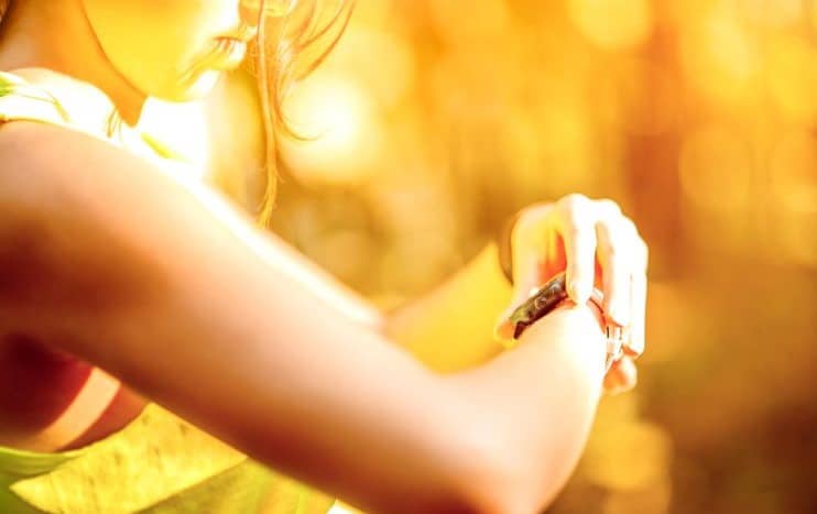 Smartwatch solarny: jak działają takie zegarki i który wybrać dla siebie?